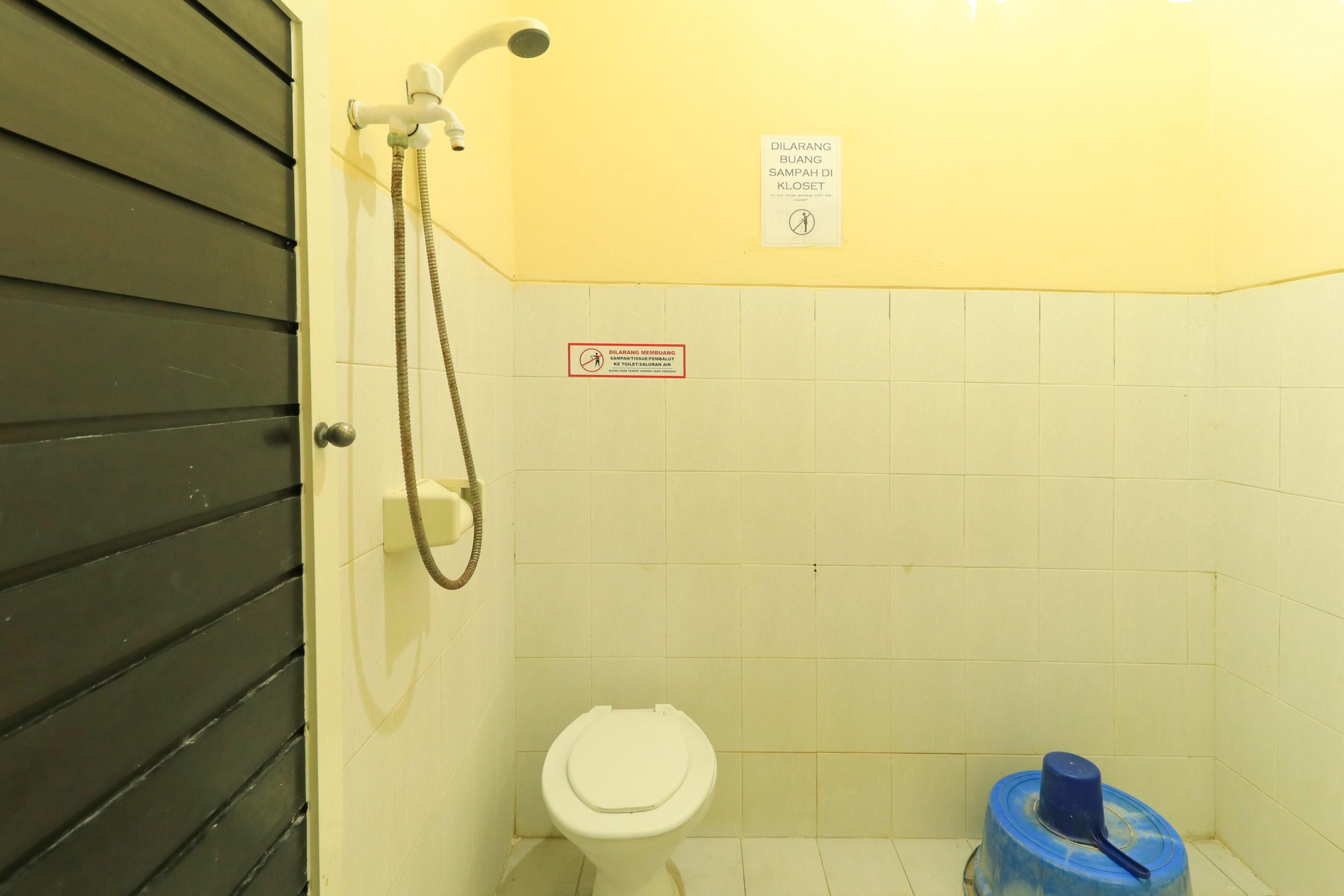 Penginapan Pondok Rizqi Syariah Brebek Esterno foto