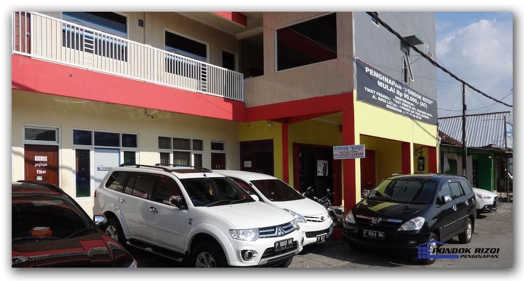 Penginapan Pondok Rizqi Syariah Brebek Esterno foto
