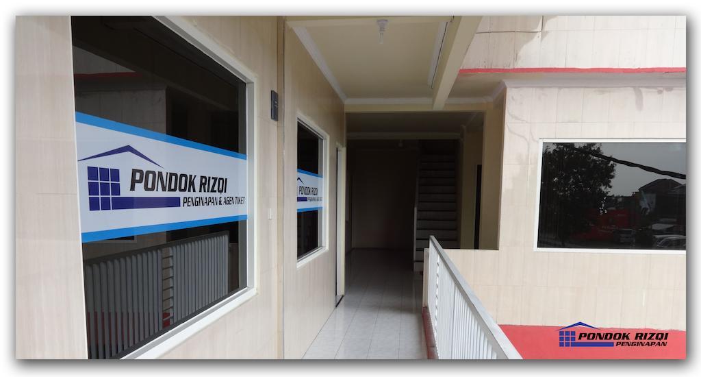 Penginapan Pondok Rizqi Syariah Brebek Esterno foto